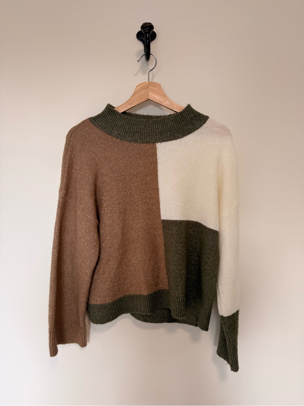 Blu Pepper Colorblock Mock Neck Sweater in Brown, Olive & Cream Size Small